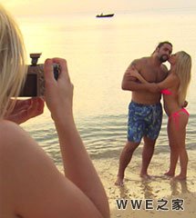 <b>WWE2017年4月21日女摔生活Total Divas第6季《第十三集》</b>