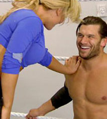 <b>WWE女子摔跤真人秀节目《Total Divas11》</b>