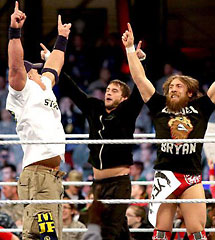 <b>WWE2013年12月30日《劳军演出》</b>