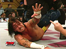 WWE经典大战史-最强王者首次登场赛：CM朋克ECW首秀大战贾斯廷(2014.09.15期) - 狂野