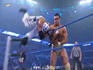 WWE经典大战史！阿尔伯托首秀首次发动翻转锁臂暴锁神秘人雷尔(2014.11.02期) -
