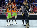 【中文解说】WWE吉米兄弟vs金粉人科迪罗兹&金人(2015.01.05) - wwe美国职业摔角